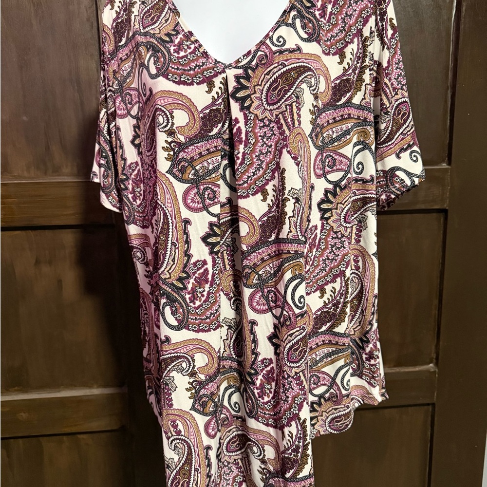 Women’s Paisley Print V-Neck Blouse Size 2X